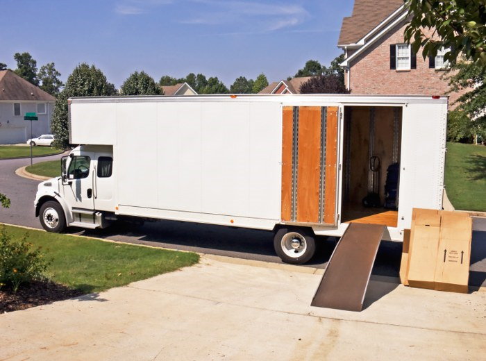 removal van with ramp